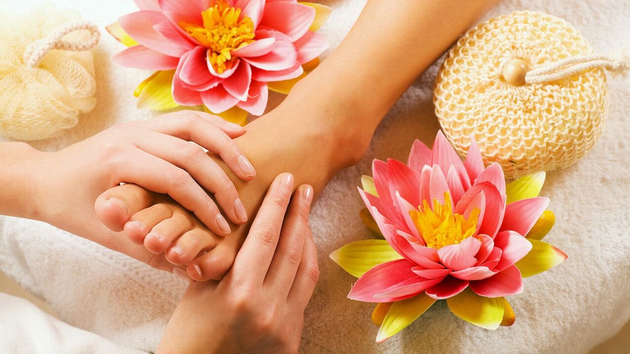 traditional medicine in the treatment of fungi